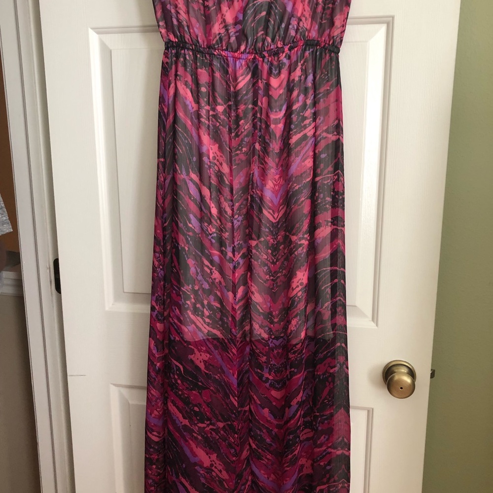 Pink Rose halter dress - Picture 4 of 5